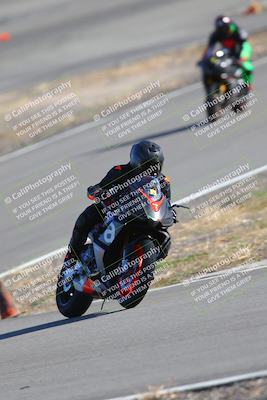 media/Feb-05-2023-Classic Track Day (Sun) [[c35aca4a42]]/Group 2/session 4 turn 4/